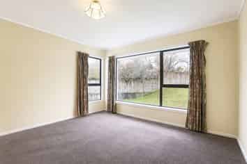 12A Lorraine Place, Glenview