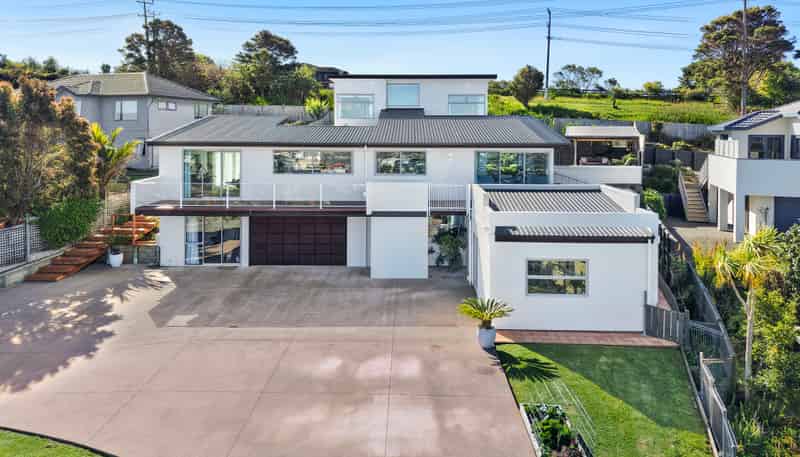 70 Waldorf Crescent, Orewa