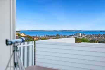 70 Waldorf Crescent, Orewa