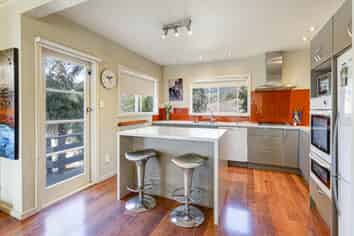 5 Shelley Crescent, Stoke