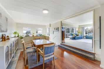 5 Shelley Crescent, Stoke