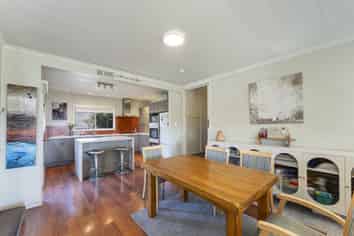 5 Shelley Crescent, Stoke