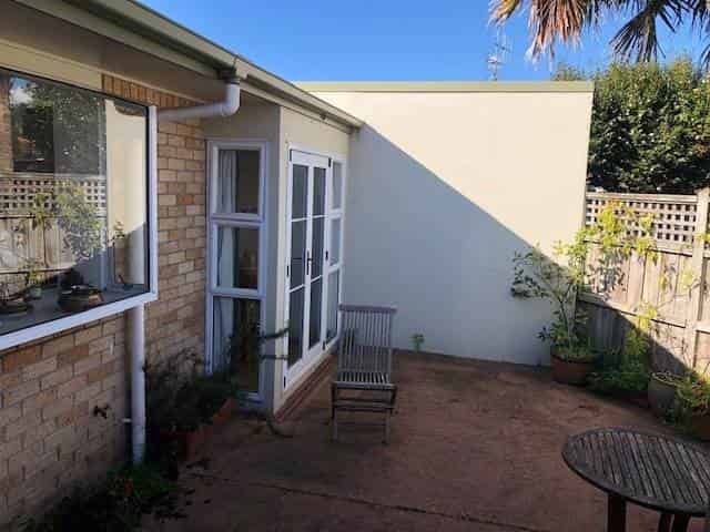 16A Bristol Avenue, Brookfield