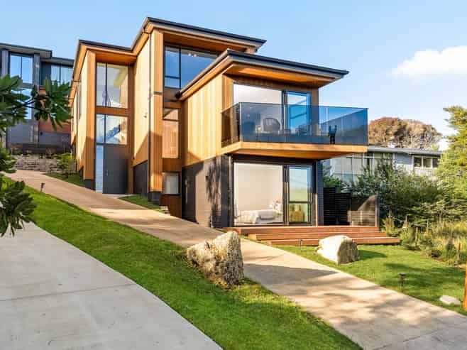 545 Beach Road, Murrays Bay