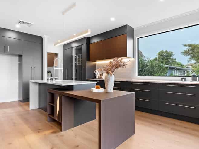 545 Beach Road, Murrays Bay
