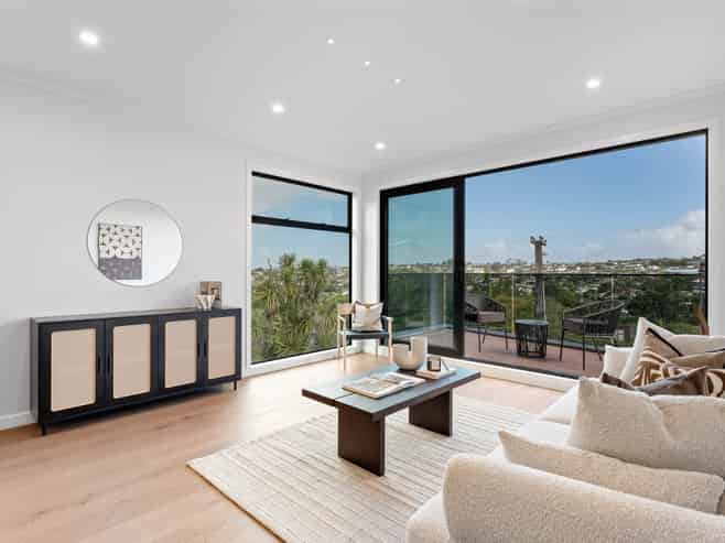 545 Beach Road, Murrays Bay