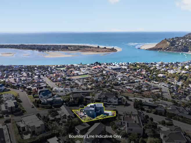 72 Glenstrae Road, Redcliffs