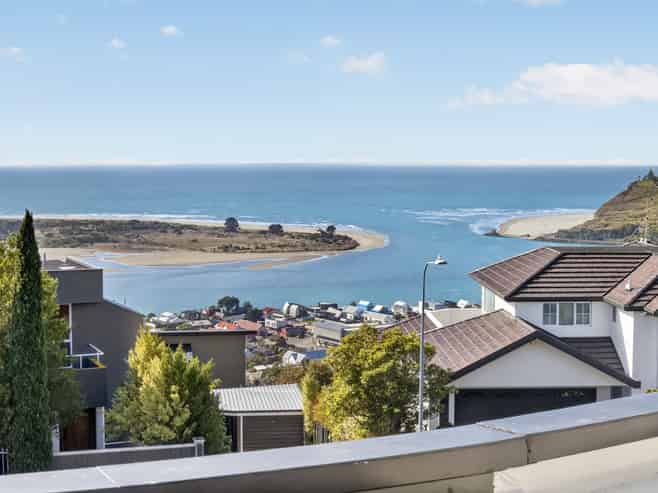 72 Glenstrae Road, Redcliffs