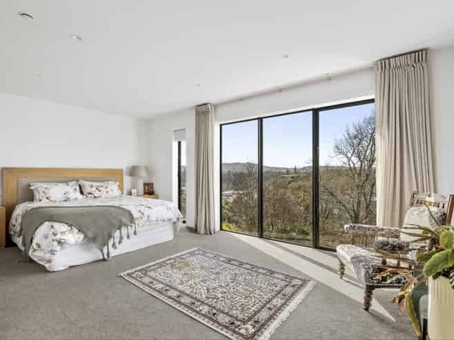 33 Lakewood Lane, Cambridge