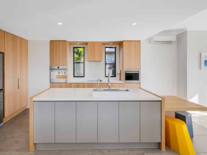 27B Tamaki Bay Drive, Pakuranga
