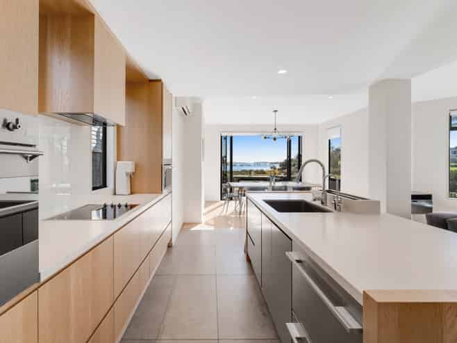 27B Tamaki Bay Drive, Pakuranga