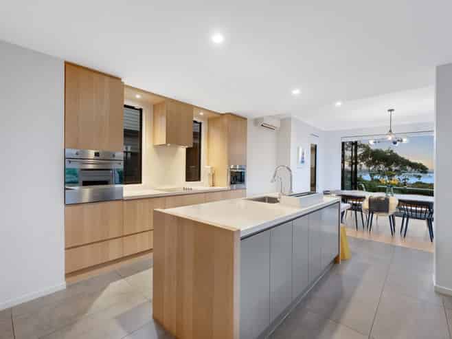 27B Tamaki Bay Drive, Pakuranga