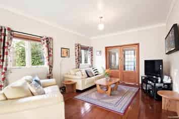 65 Tiverton Road, Avondale