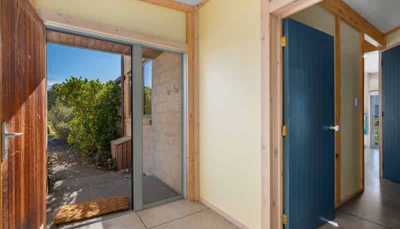 16 Hinepango Drive, Rarangi