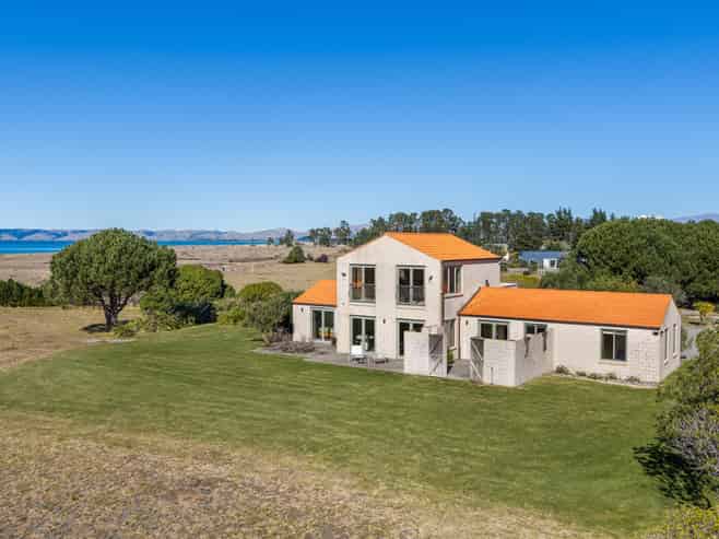 16 Hinepango Drive, Rarangi
