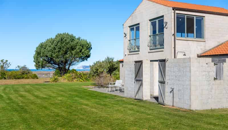 16 Hinepango Drive, Rarangi