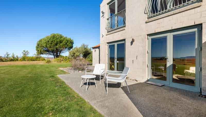 16 Hinepango Drive, Rarangi