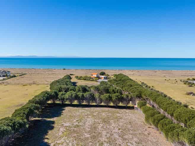 16 Hinepango Drive, Rarangi
