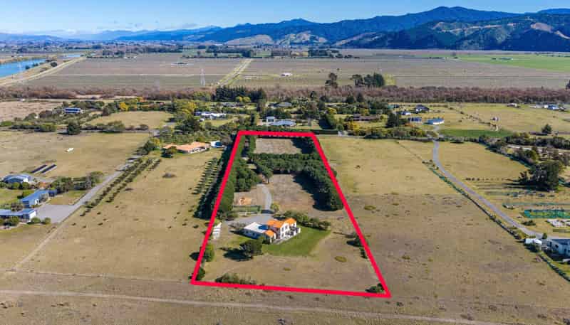 16 Hinepango Drive, Rarangi