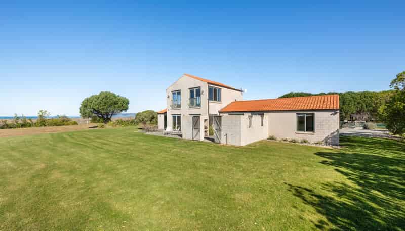 16 Hinepango Drive, Rarangi