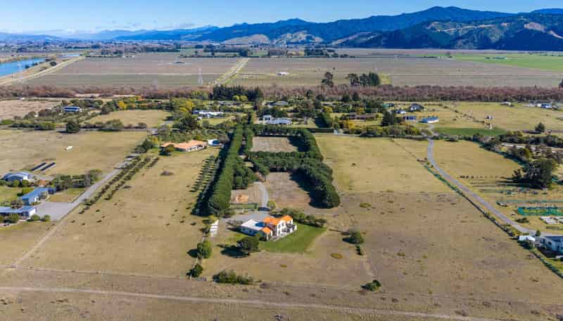 16 Hinepango Drive, Rarangi