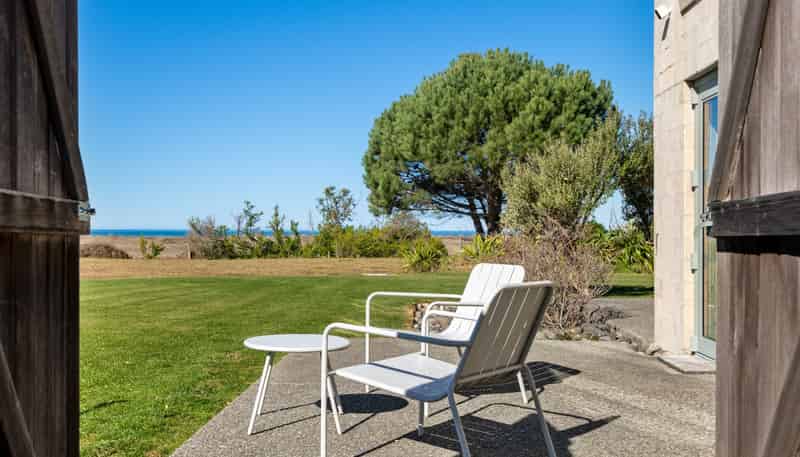 16 Hinepango Drive, Rarangi