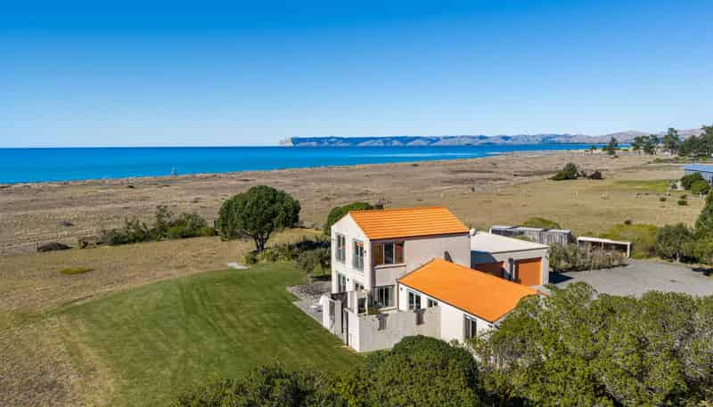 16 Hinepango Drive, Rarangi