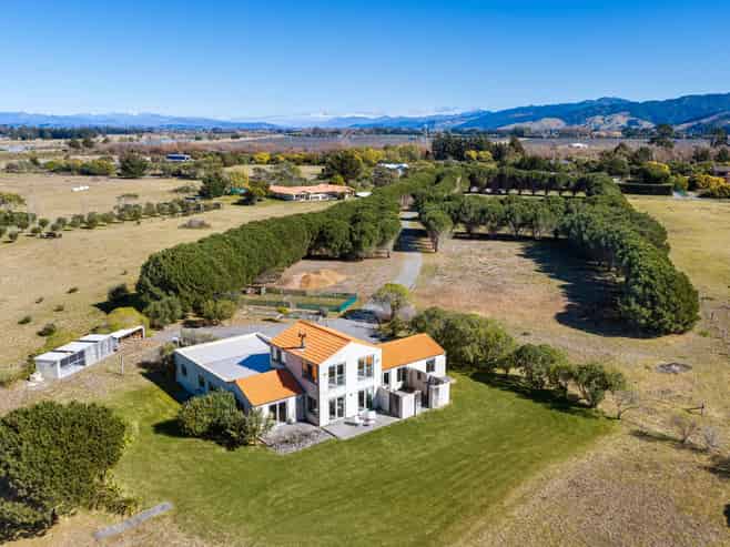 16 Hinepango Drive, Rarangi