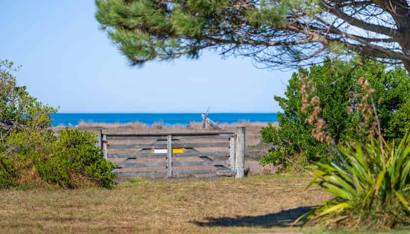 16 Hinepango Drive, Rarangi