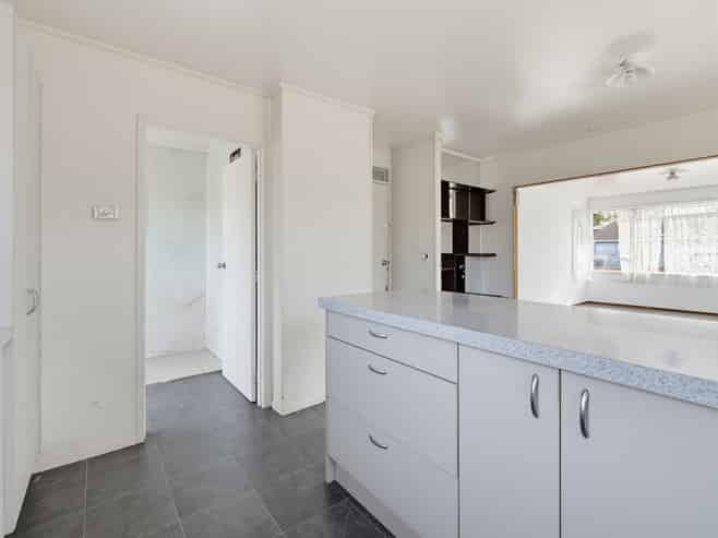374 Roscommon Road, Clendon Park