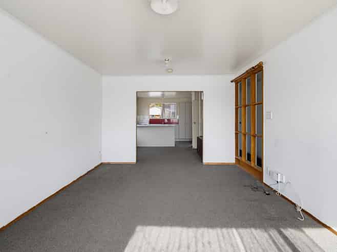 374 Roscommon Road, Clendon Park