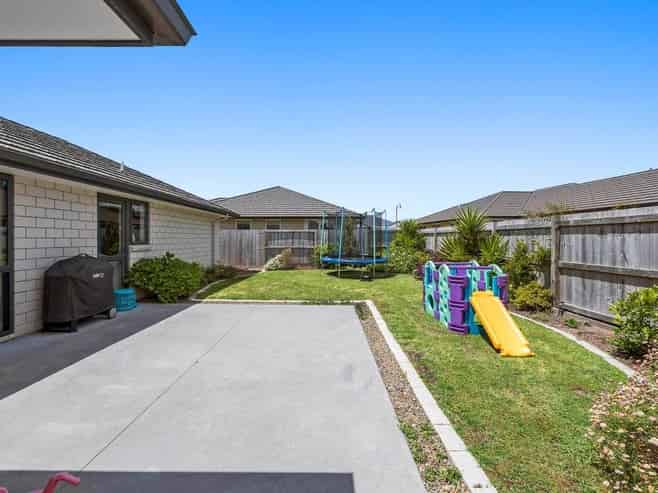 24 Oakwood Way, Papamoa