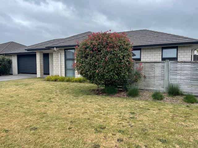 24 Oakwood Way, Papamoa