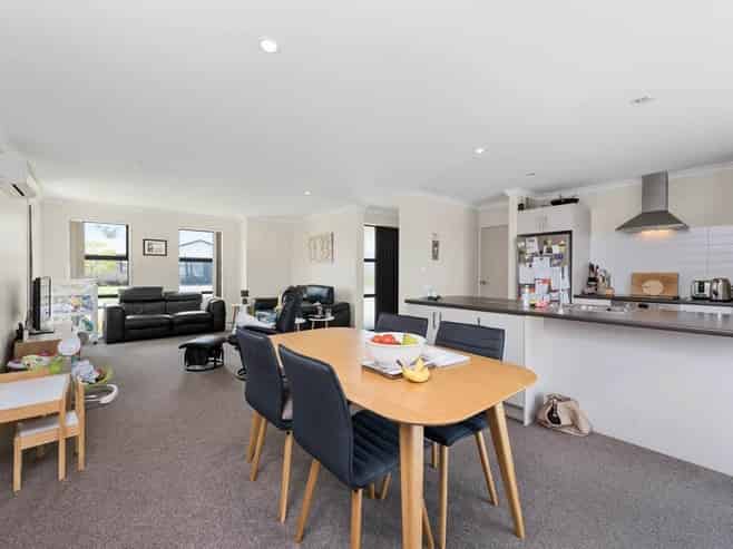 24 Oakwood Way, Papamoa