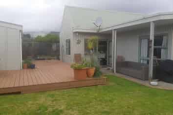 21 Rutherford Drive, Waikanae Beach