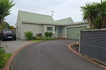 21 Rutherford Drive, Waikanae Beach