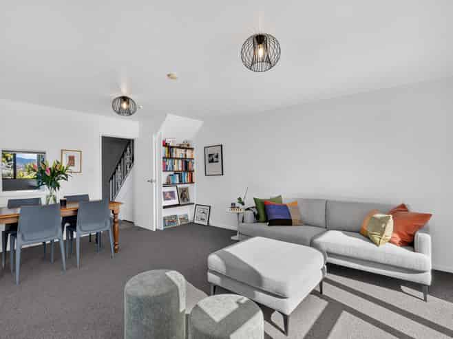 6/5 Jasper Way, Washington Valley