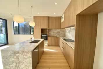 12B  Tenterden Ave, Mount Eden