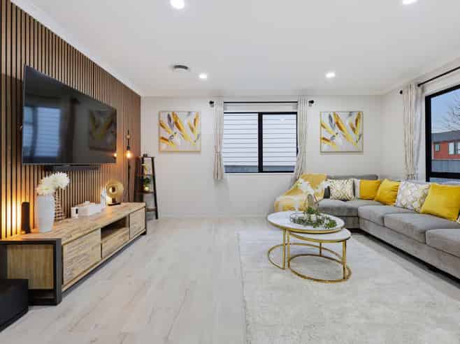 10 Tannaghmore Drive, Flat Bush