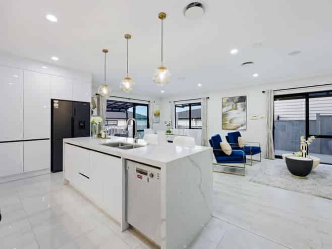 10 Tannaghmore Drive, Flat Bush