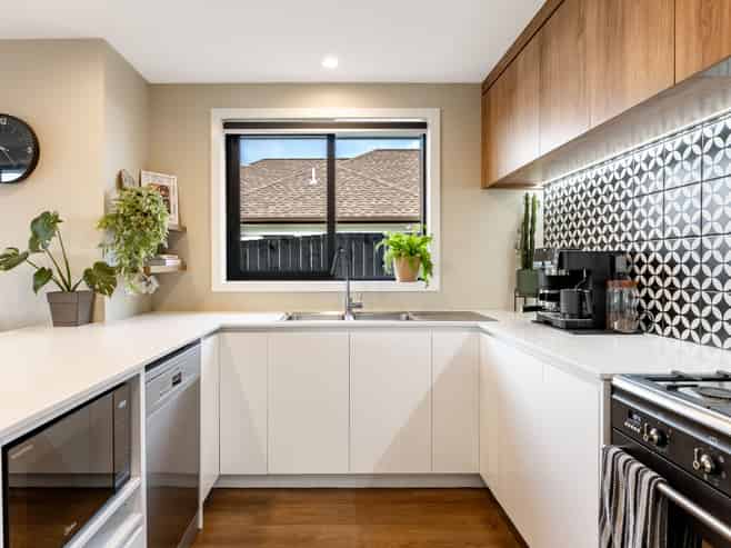 32 Siren Street, Milldale