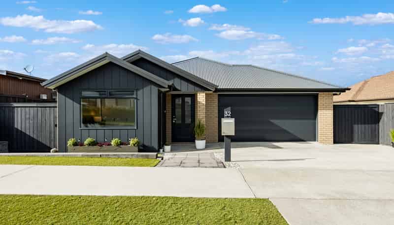 32 Siren Street, Milldale