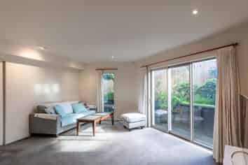 4A Pembroke Crescent, Glendowie