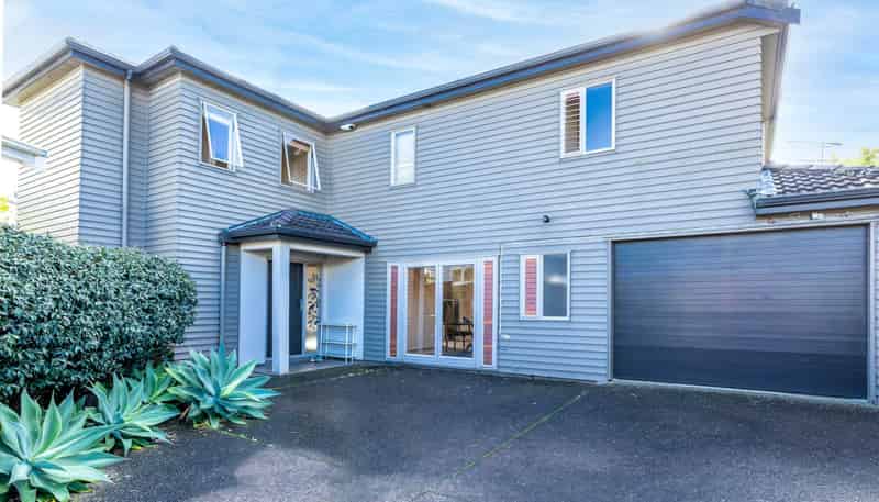 4A Pembroke Crescent, Glendowie