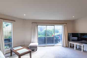 4A Pembroke Crescent, Glendowie