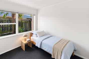 2/181 Buckland Road, Mangere