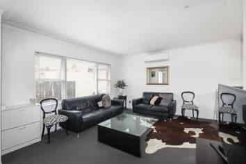 2/181 Buckland Road, Mangere
