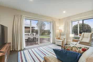 25 Autumn Place, Redwood