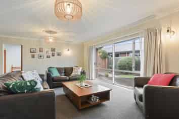 25 Autumn Place, Redwood