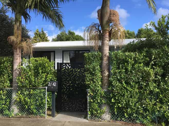 2/42 Riversdale Road, Avondale